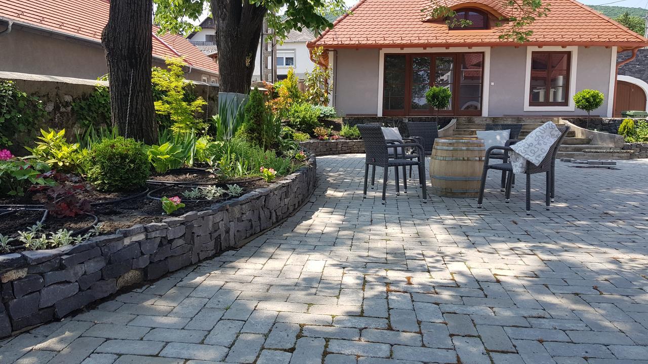 Bed and Breakfast Basaltina Panzio Balatonederics Exterior foto